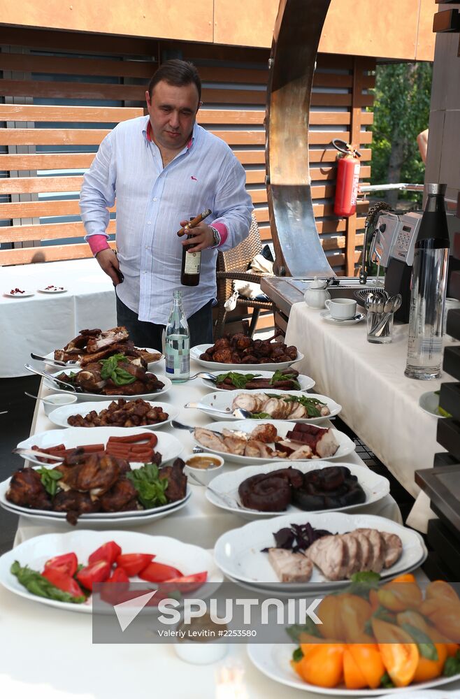 Lunch for friends of lawyer and restaurateur Alexander Rappoport