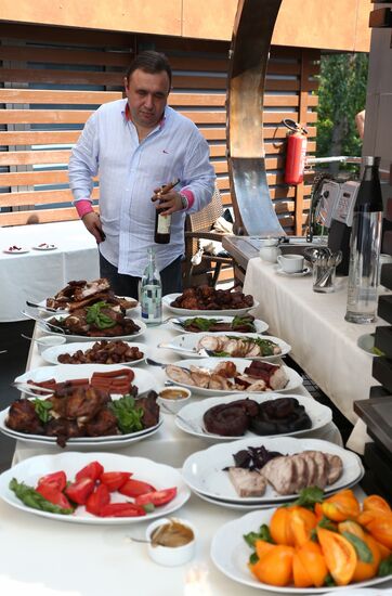 Lunch for friends of lawyer and restaurateur Alexander Rappoport