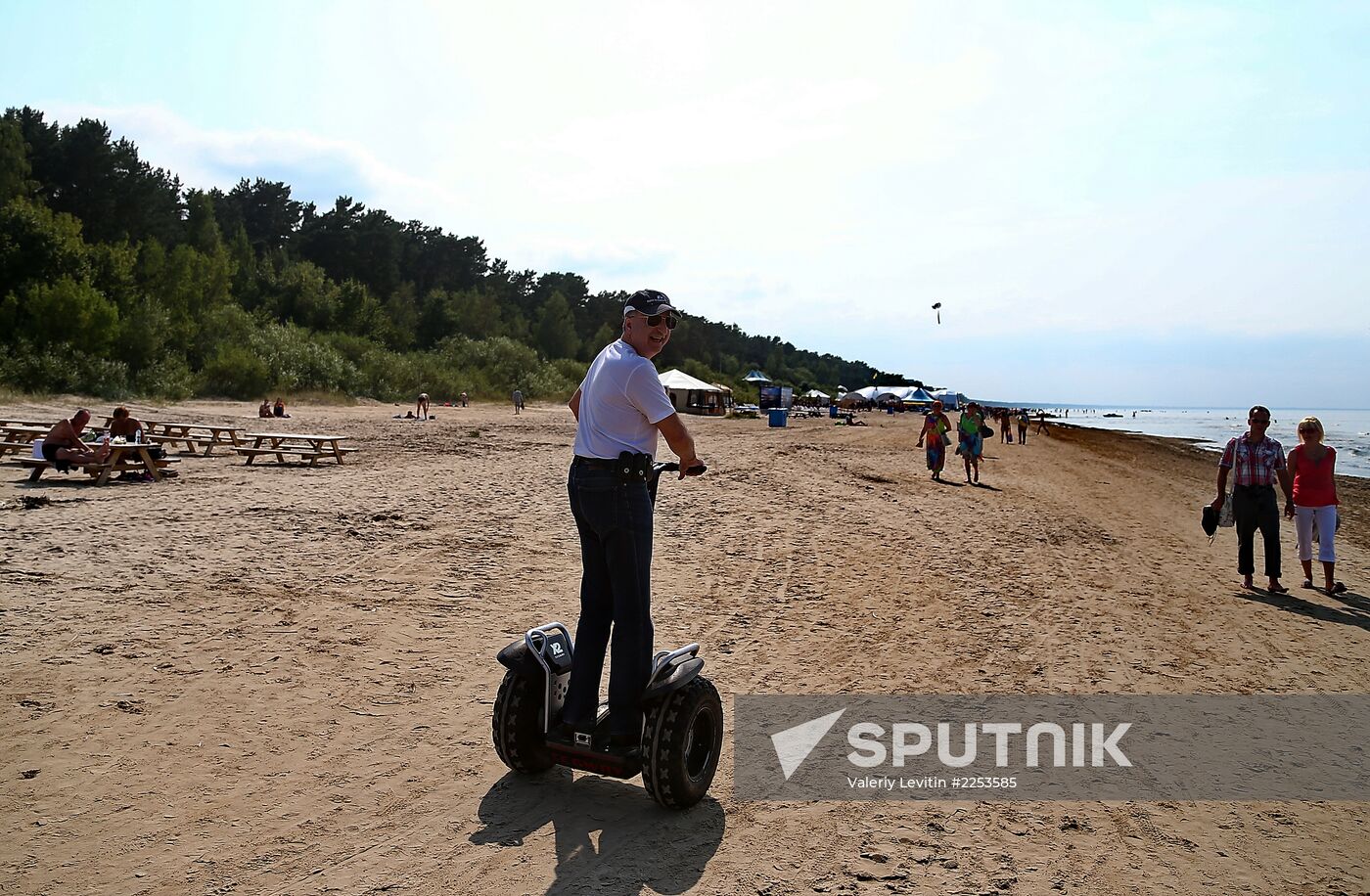 Lunch for friends of lawyer and restaurateur Alexander Rappoport