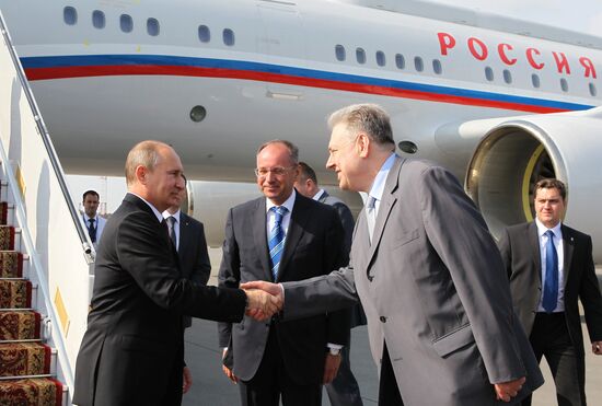 Vladimir Putin visits Kiev
