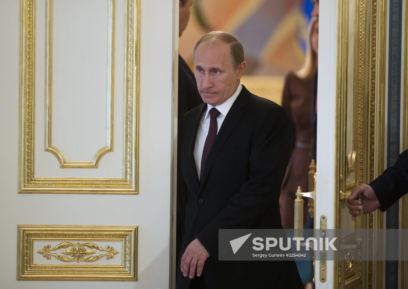 Vladimir Putin visits Kiev