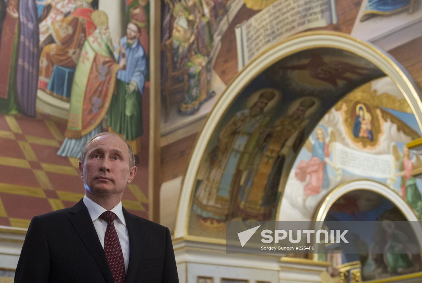 Vladimir Putin visits Kiev