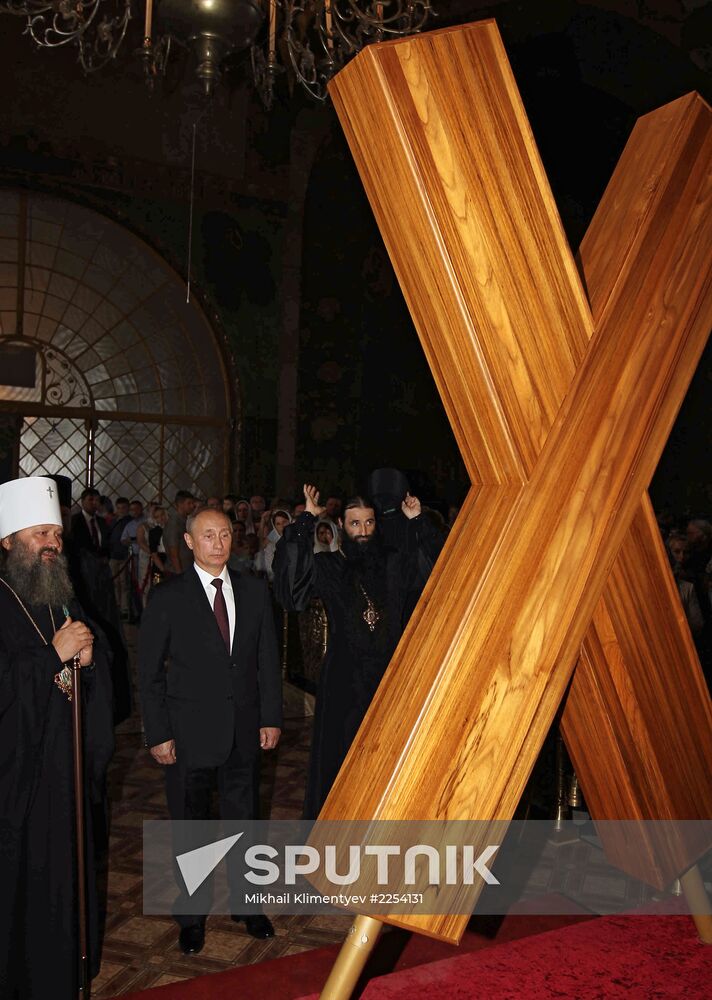 Vladimir Putin visits Kiev