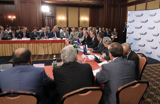 Vladimir Putin visits Kiev