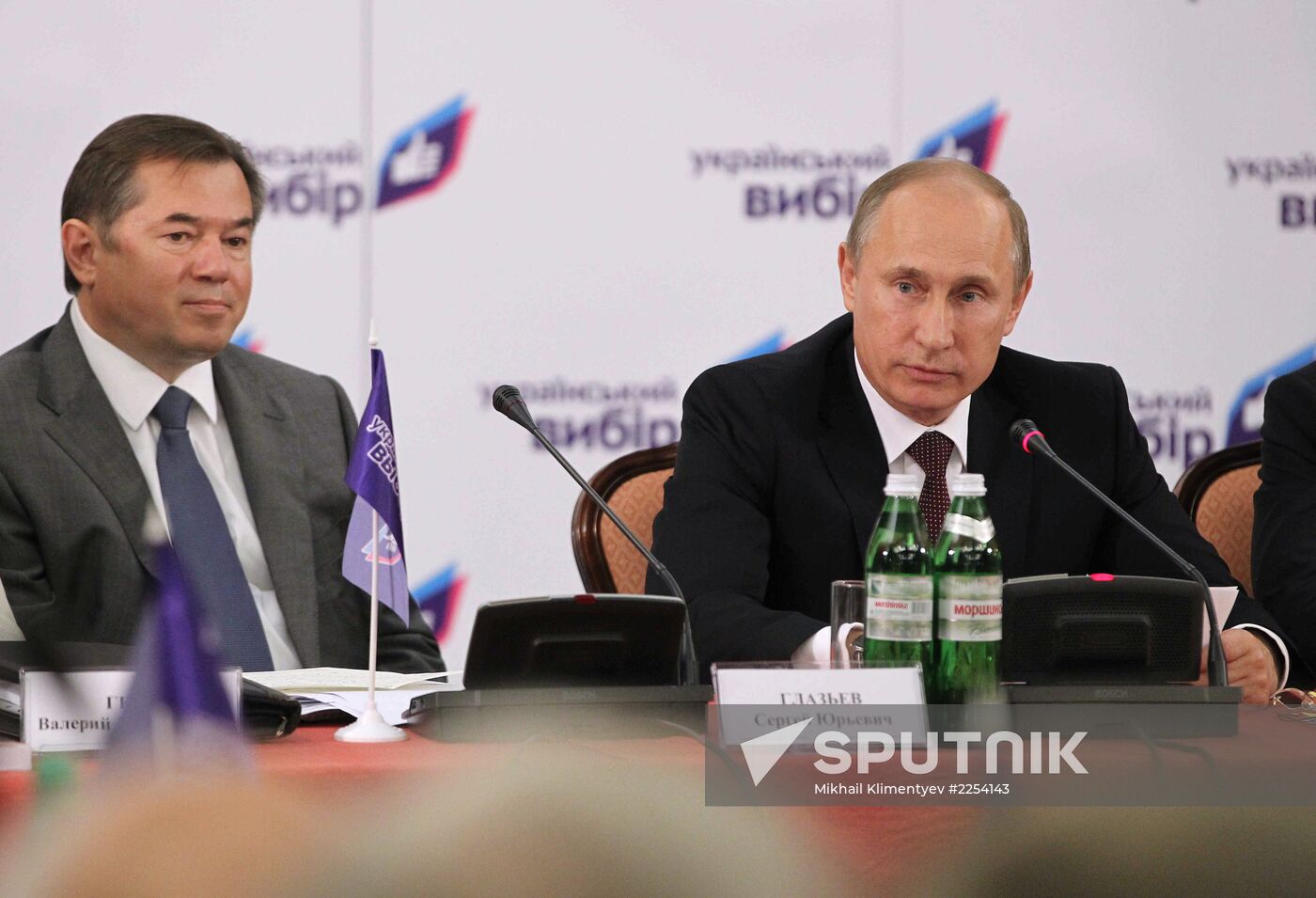 Vladimir Putin visits Kiev