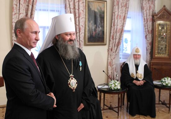 Vladimir Putin visits Kiev