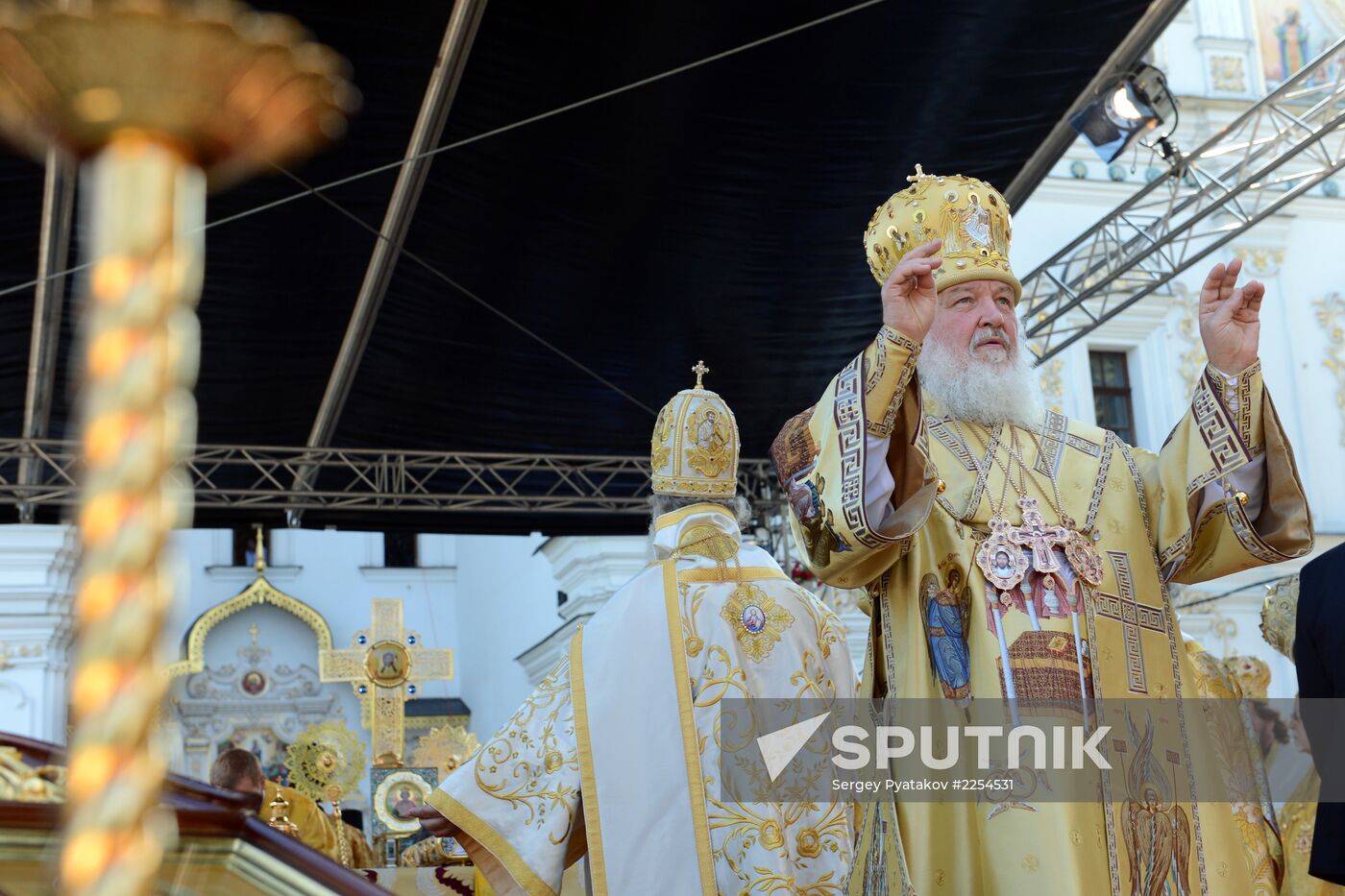 Divine Liturgy in Sobornaya Square at Kiev Pechersk Lavra