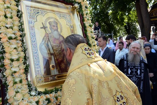 Divine Liturgy in Sobornaya Square at Kiev Pechersk Lavra