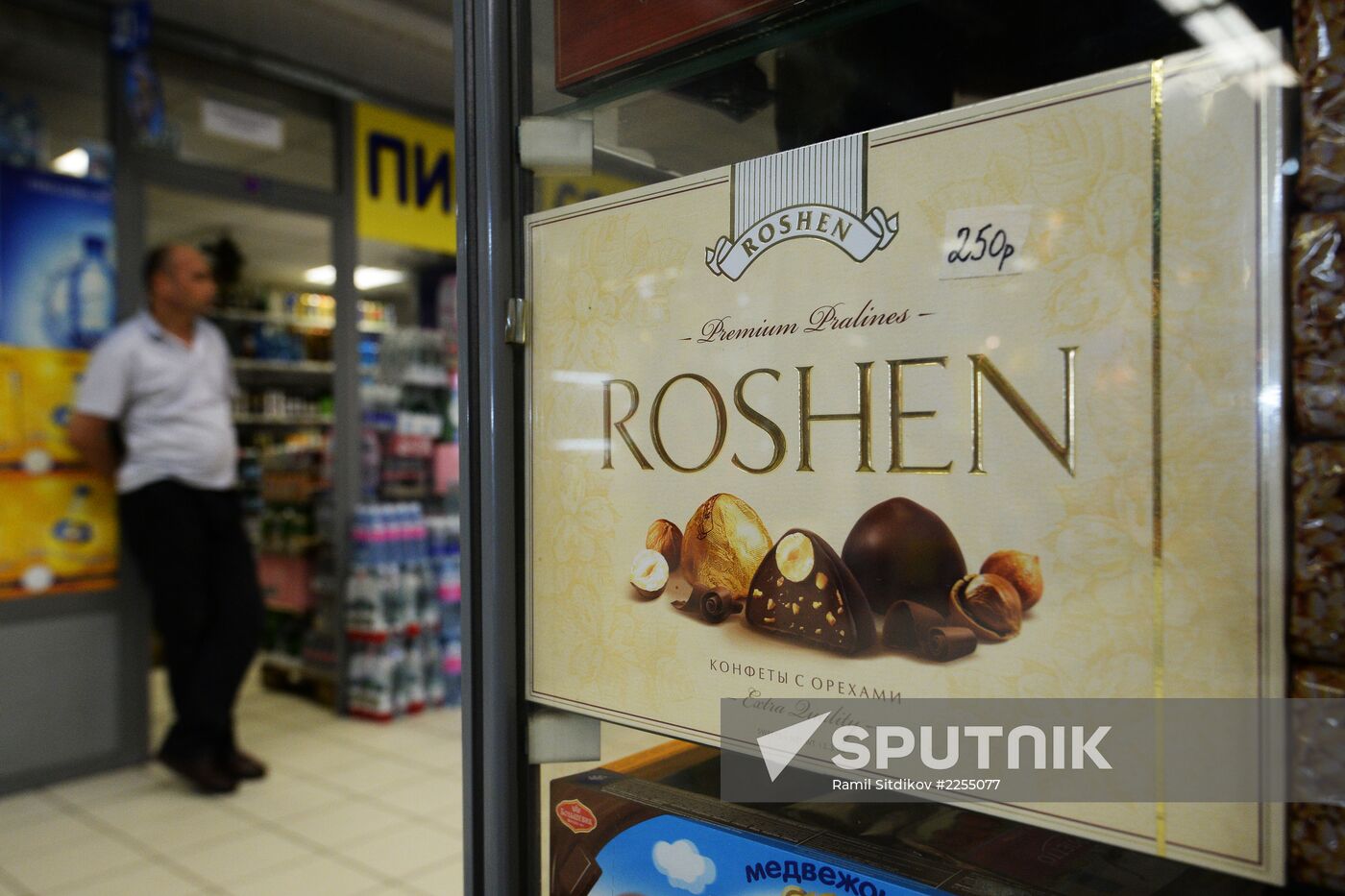 Onishchenko bans imports of Roshen chocolate in Russia