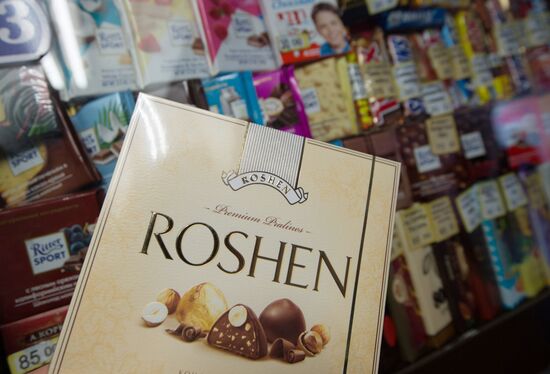 Onishchenko bans imports of Roshen chocolate in Russia