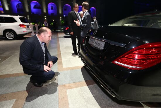 New Mercedes-Benz S-class sedan presented in Moscow