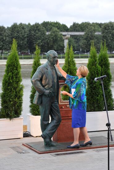 Monument to Vladimir Zvorykin unveiled