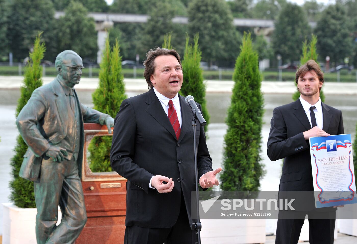 Monument to Vladimir Zvorykin unveiled