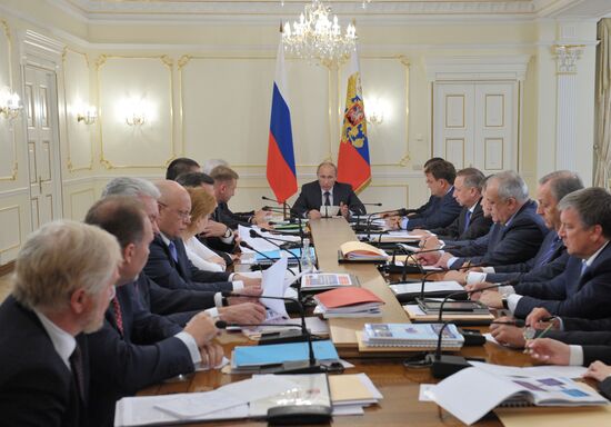 Vladimir Putin conducts State Council Presidium meeting