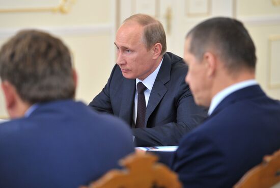 Vladimir Putin conducts State Council Presidium meeting