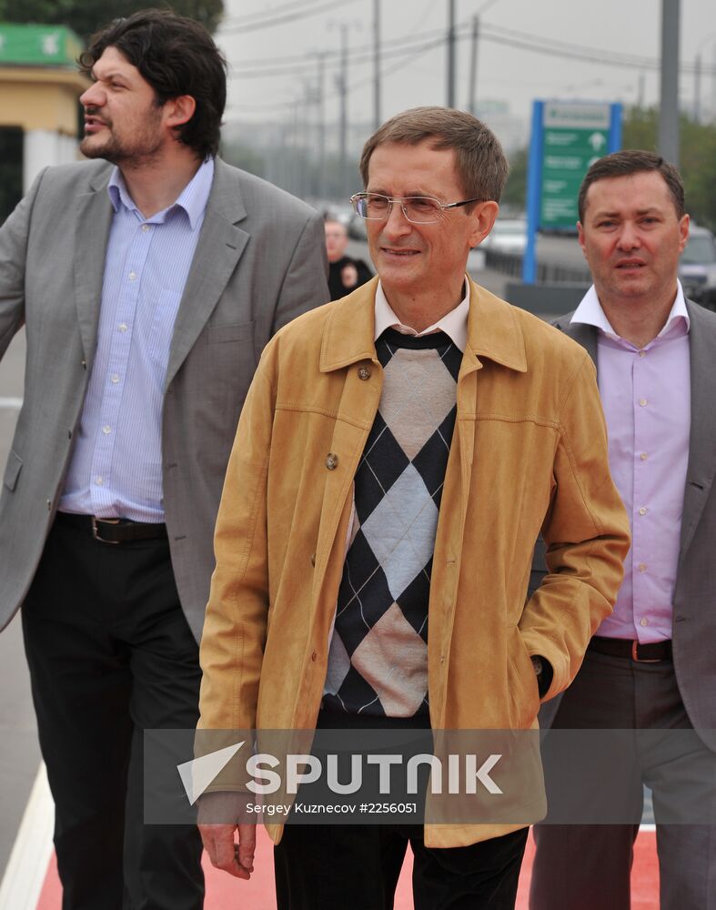 Moscow mayoral candidate Nikolai Levichev participates in picket