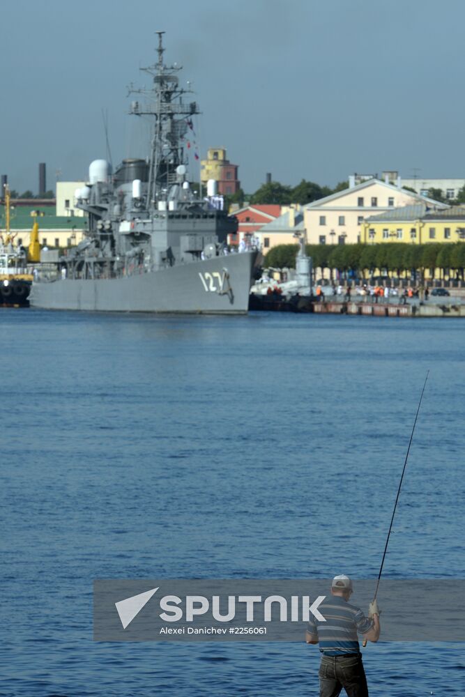 Japanese war ships visit St. Petersburg
