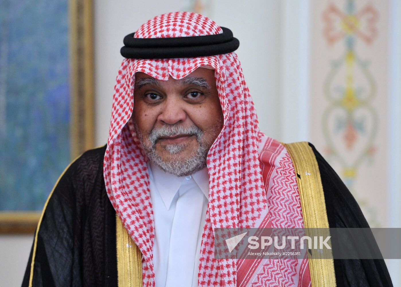 Vladimir Putin meets with Saudi Prince
