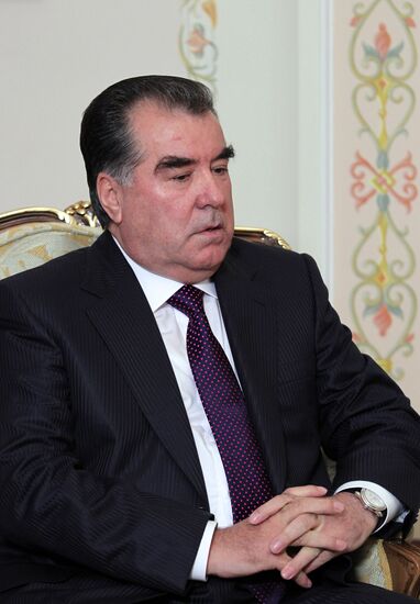 Vladimir Putin meets with Emomali Rakhmon