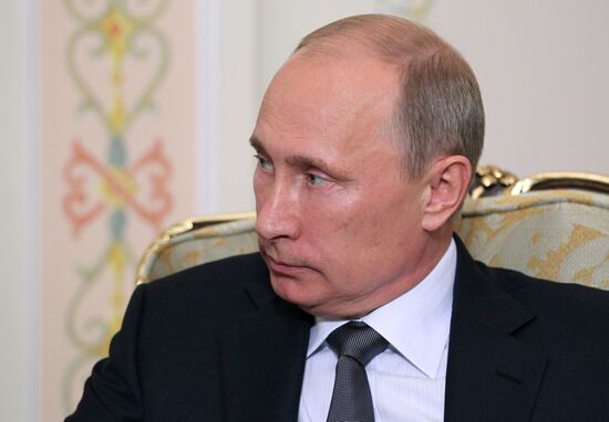 Vladimir Putin meets with Emomali Rakhmon