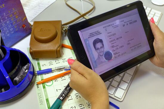 Edward Snowden gets one-year political asylum in Russia