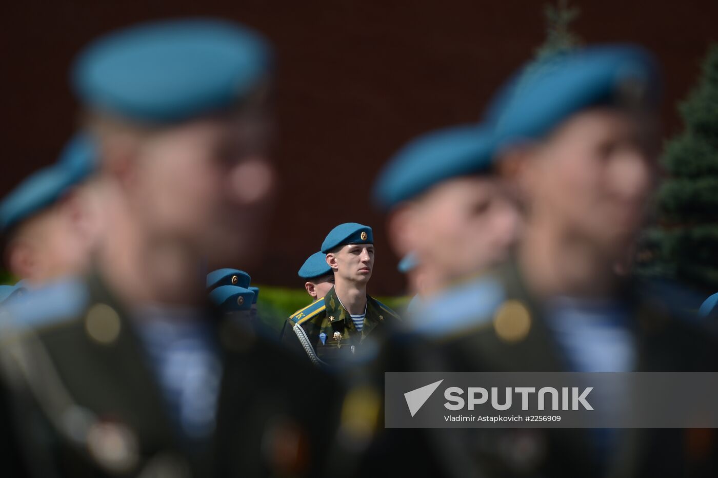 Paratroopers on Red Square during the festivities marking the 83th anniversary of the Russia Airborne Troops. Location: Russia, Moscow. Author: Vladimir Astapkovich/Sputnik. Celebrating 83th anniversary of Airborne Troops
