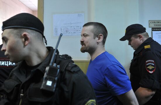 Extended detention hearing for oppositioner Leonid Razvozzhayev