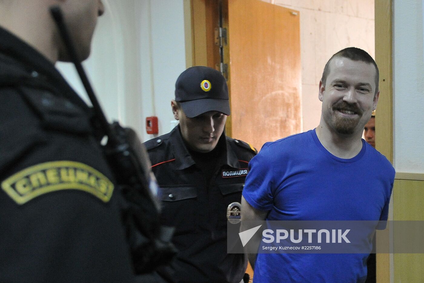 Extended detention hearing for oppositioner Leonid Razvozzhayev