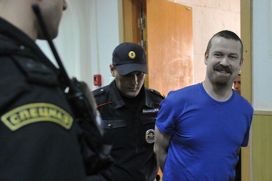 Extended detention hearing for oppositioner Leonid Razvozzhayev