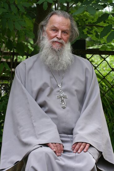 Orthodox Christian priest Pavel Adelgeim murdered in Pskov