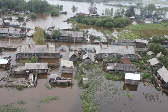 Flood damage in Amur Region inspected from air