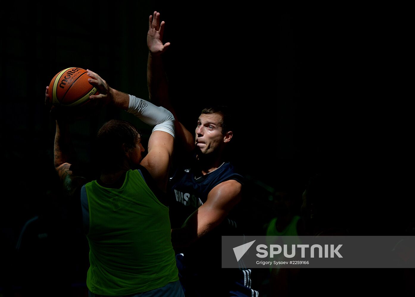 Russian men's basketball team in training session
