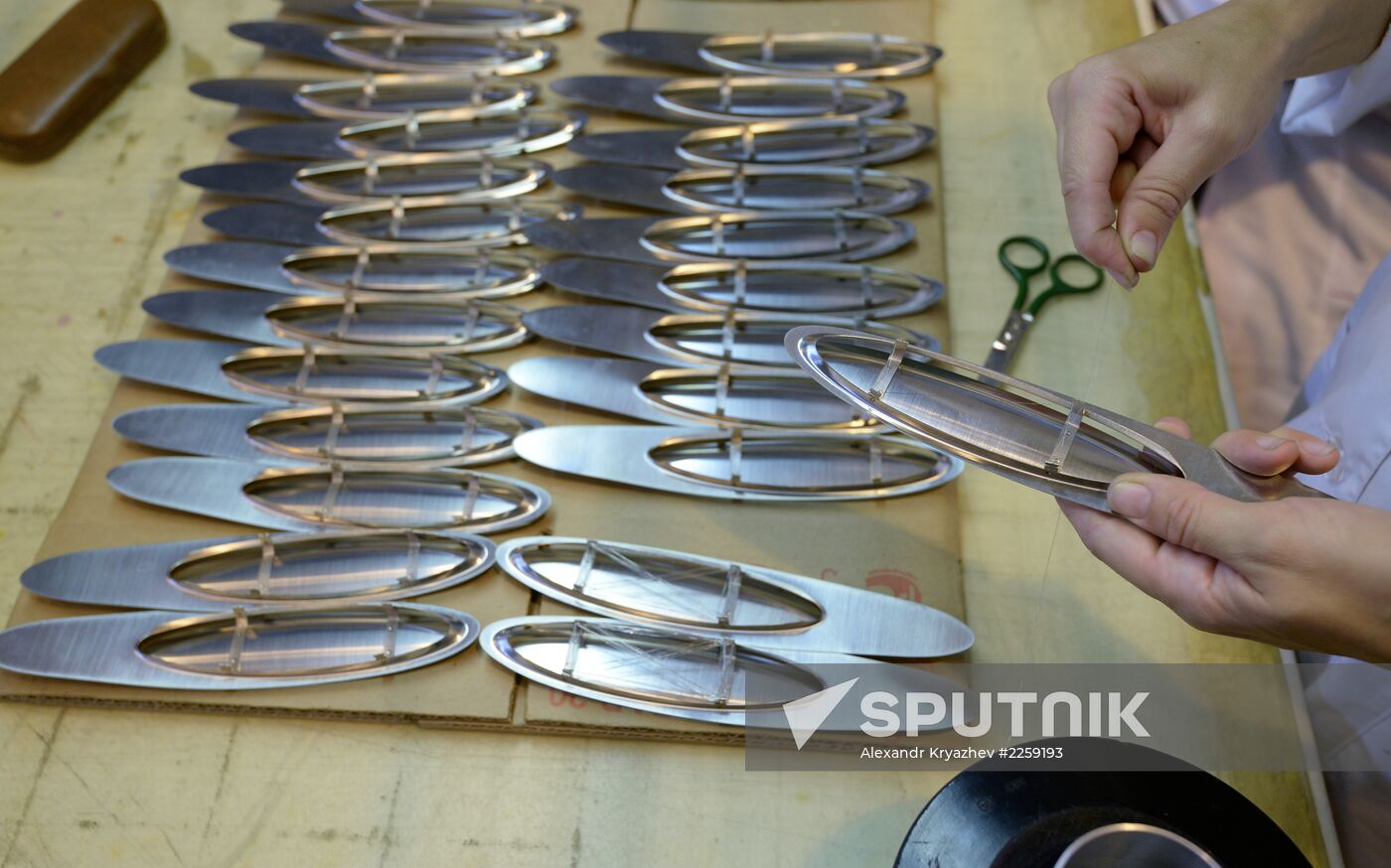 Manufacturing torches for Sochi 2014 Olympic relay