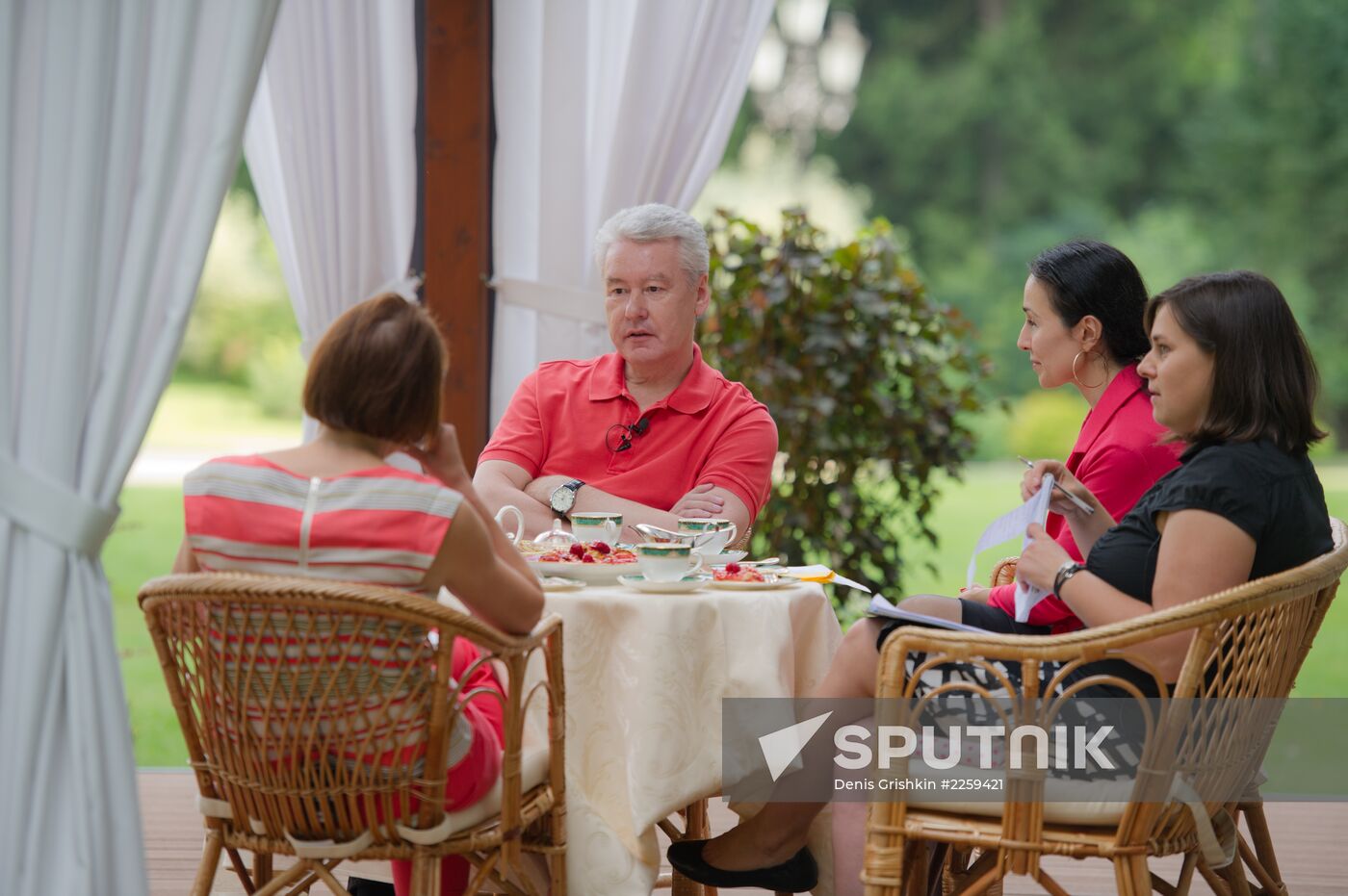 Sergei Sobyanin gives interview to Vedomosti newspaper