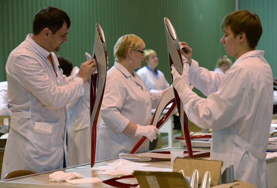 Manufacturing torches for Sochi 2014 Olympic relay