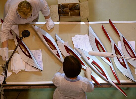 Manufacturing torches for Sochi 2014 Olympic relay