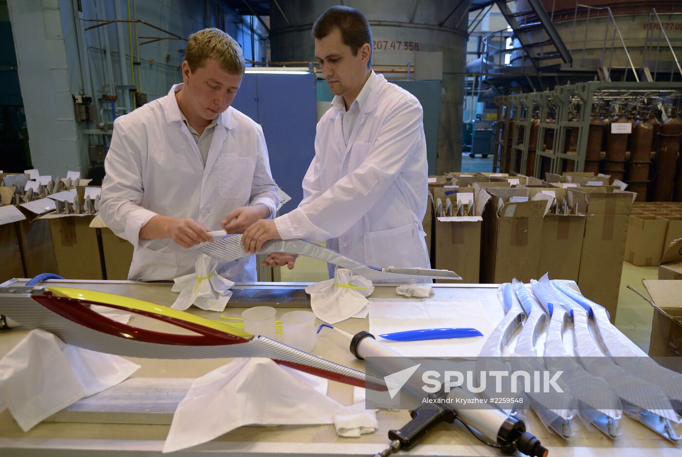 Manufacturing torches for Sochi 2014 Olympic relay