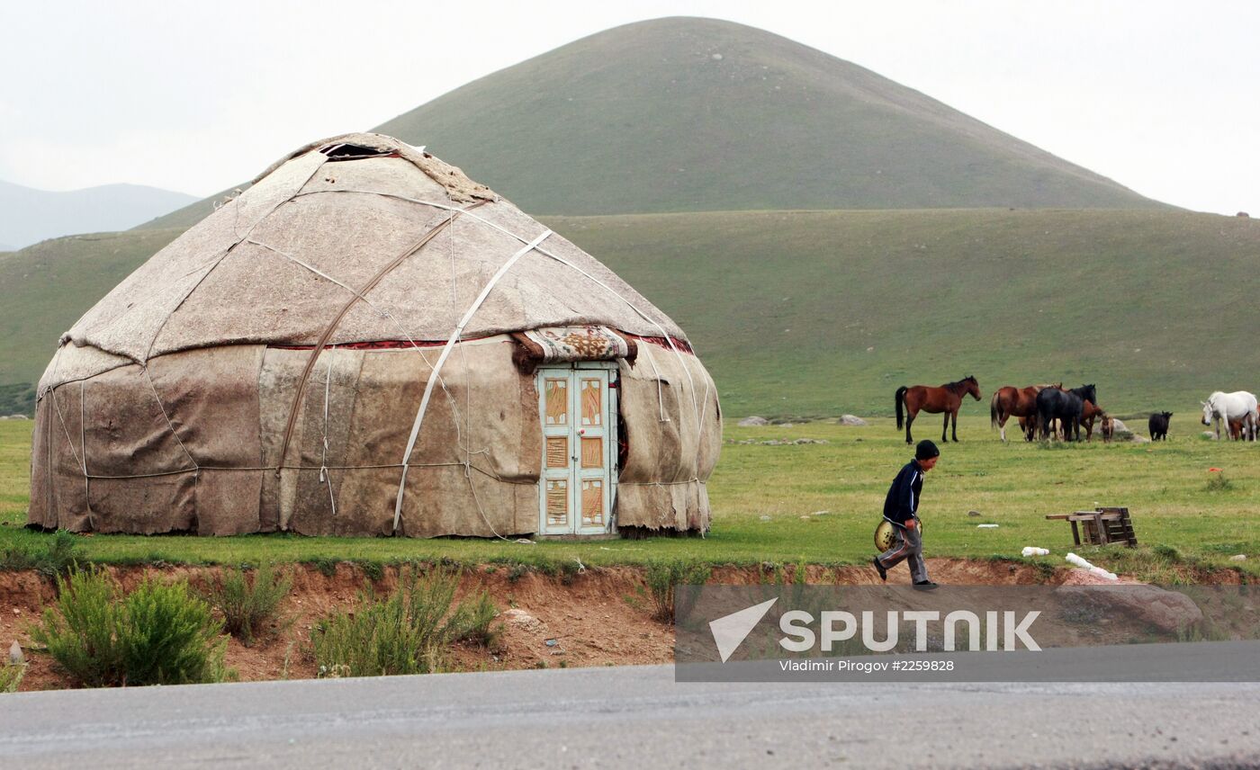 Mountain pasture in Suusamyr Valley