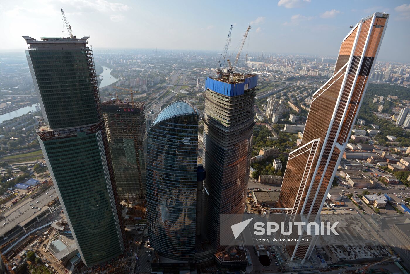 Skyscraper race to roof of City of Capitals tower
