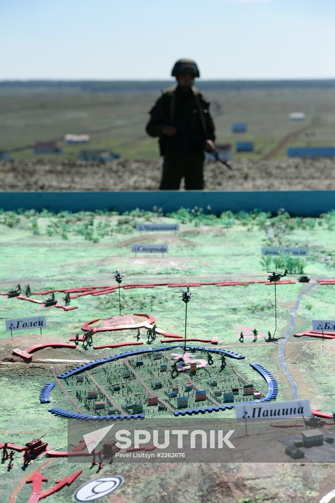 "Peace Mission-2013" China-Russia joint military drill