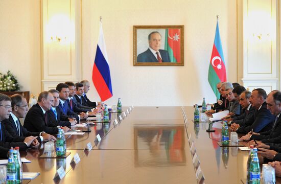 Vladimir Putin visits Azerbaijan