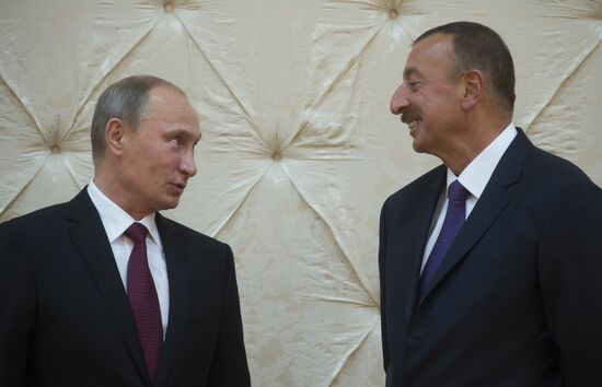 Vladimir Putin visits Azerbaijan