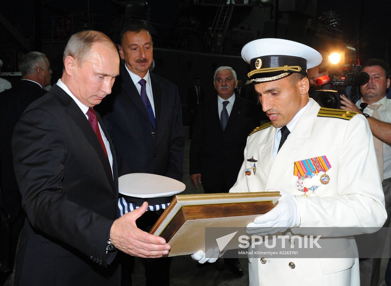 Vladimir Putin visits Azerbaijan
