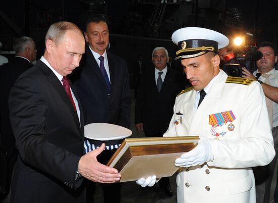 Vladimir Putin visits Azerbaijan