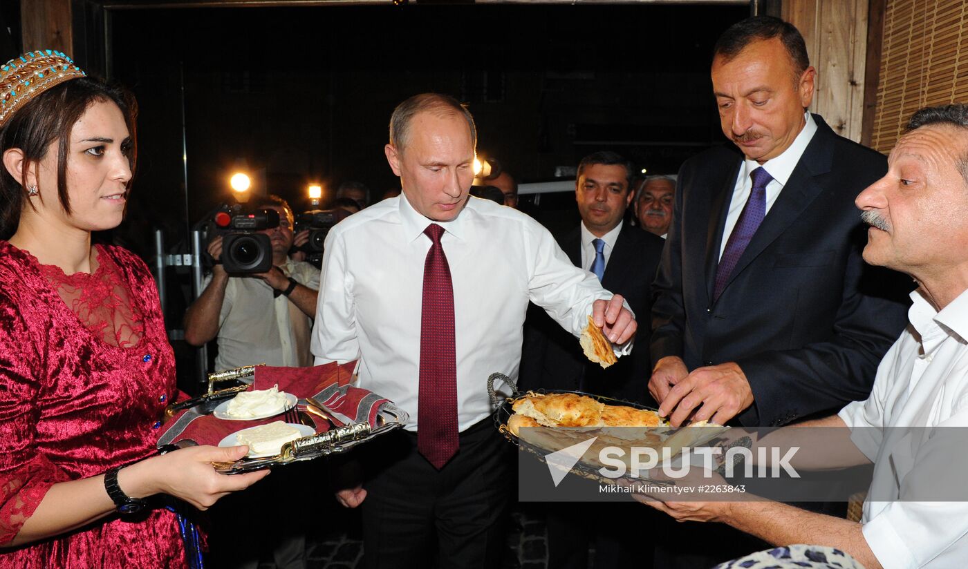 Vladimir Putin visits Azerbaijan