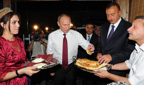 Vladimir Putin visits Azerbaijan