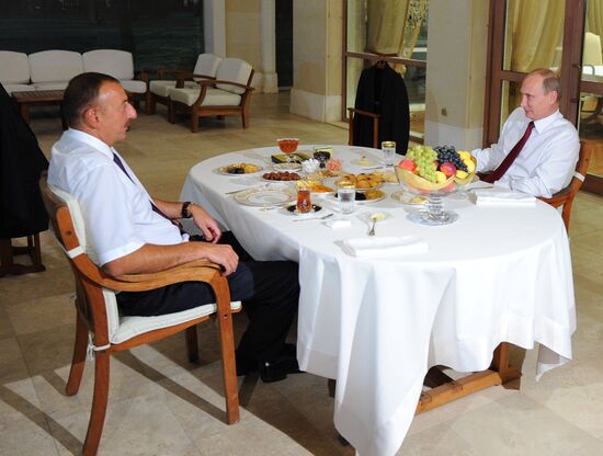 Vladimir Putin visits Azerbaijan