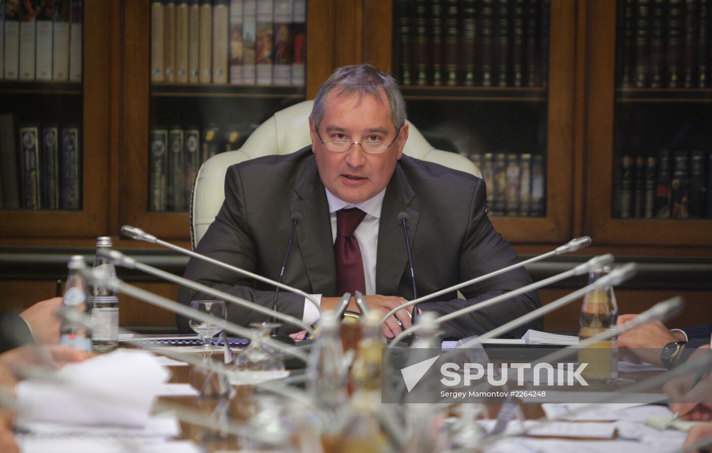 Dmitry Rogozin holds meeting on aircraft industry