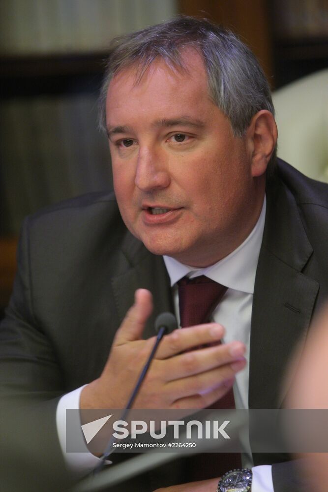 Dmitry Rogozin holds meeting on aircraft industry