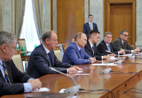 Vladimir Putin meets with Yang Jiechi